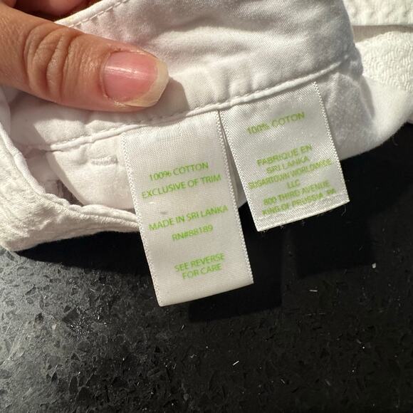 Lilly Pulitzer Buttercup White Seersucker Scallop-Hem Shorts Size 8 Womens EUC - Picture 3 of 9